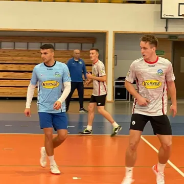 MOSiR KORNER Liga. Dwie drużyny na czele