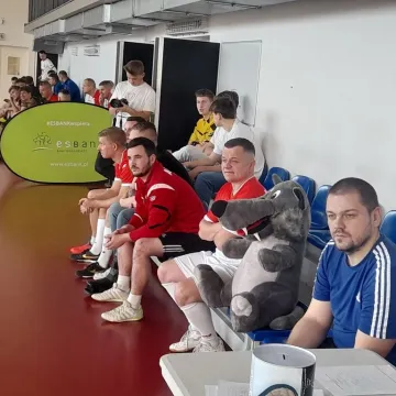 Puchar Niezdobywców Pucharów. Charytatywnie dla Filipka