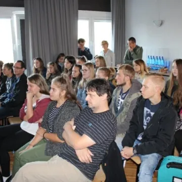 Filmowa podróż za jeden uśmiech