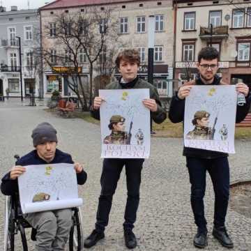 Kocham Polskę: akcja Młodzieży Wszechpolskiej w Radomsku