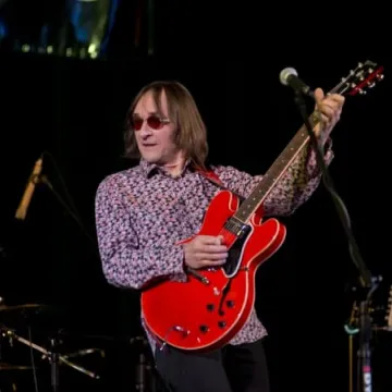 Janusz Yanina Iwański wystąpił w MDK