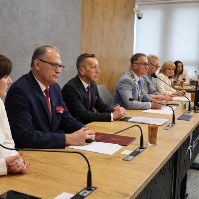 [WIDEO] I sesja Rady Miejskiej w Radomsku Kadencji 2024-2029. Rafał Dębski Przewodniczącym Rady Miejskiej