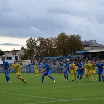 Nareszcie wygrana! RKS Radomsko – Świt Nowy Dwór Maz. 2:1