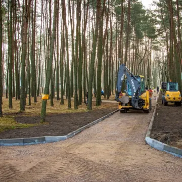 Bełchatów: prace w parku 1000-lecia są już na finiszu
