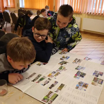 Wybrali się w podróż za jeden uśmiech...