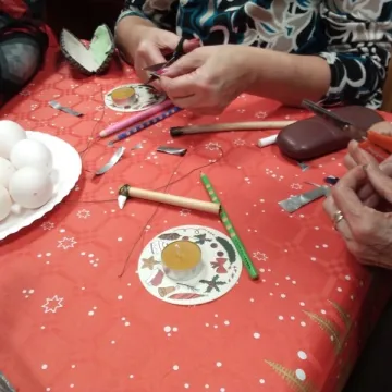 Pisanki i pająki ludowe ożywiły tradycję w Gidlach