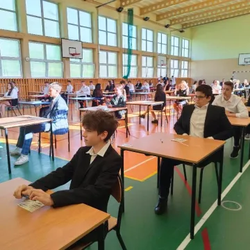 Rozpoczynają się egzaminy ósmoklasisty