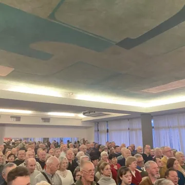 Tłumy na spotkaniu z Przemysławem Czarnkiem w Radomsku