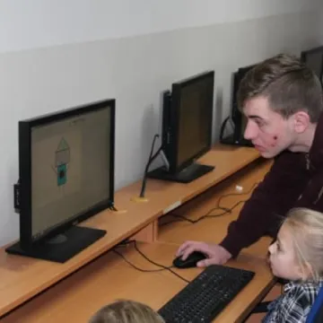 Pokazali jak bezpiecznie korzystać z sieci