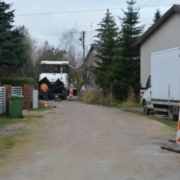 Ulica Zajazd zyska asfalt