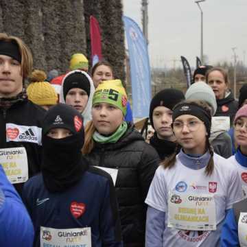 [WIDEO] Glinianki parkRUN w Radomsku. Bieg dla zdrowia i WOŚP 2025