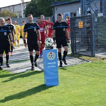 RKS Radomsko remisuje w końcówce meczu z Ceramiką  Opoczno