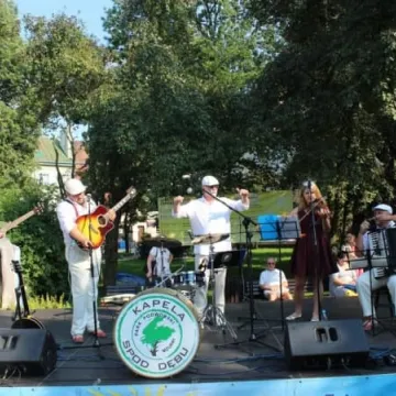 Wakacyjny koncert plenerowy