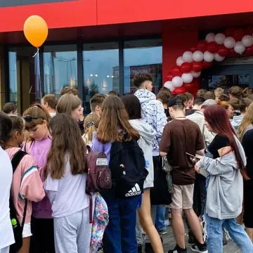 Tłumy na otwarciu KFC w Radomsku