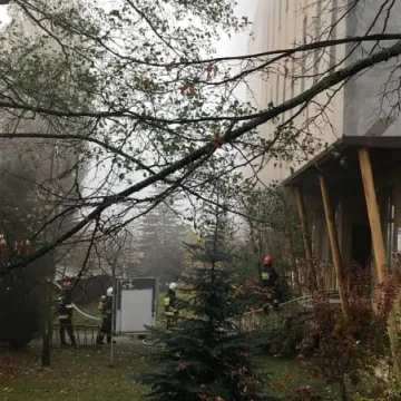 Pożar w budynku po telekomunikacji