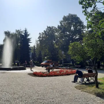 Co z ławkami na placu 3 Maja? Wracają na swoje miejsce