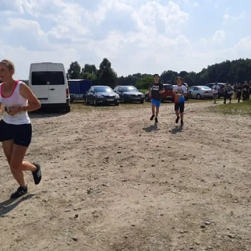 Tropem Wilczym. Bieg Pamięci Żołnierzy Wyklętych 2021 w Radomsku