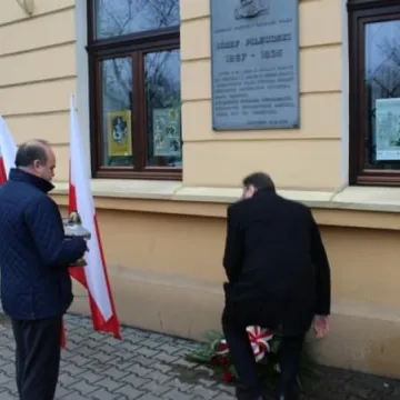 Upamiętnili marszałka