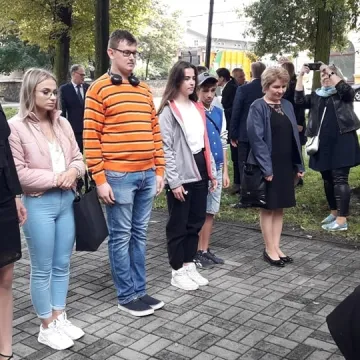 Kwiaty w rocznicę wybuchu II Wojny Światowej