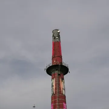 Radomsko: Przy „kominie” powstaje skwer