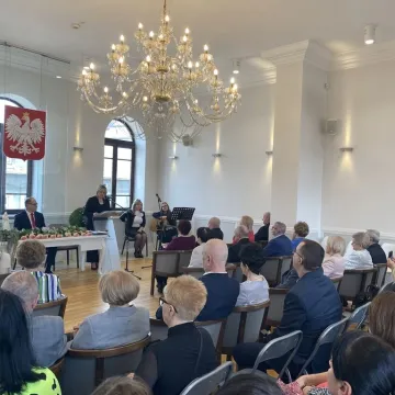 Razem przez pół wieku. Medale trafiły do dziesięciu par