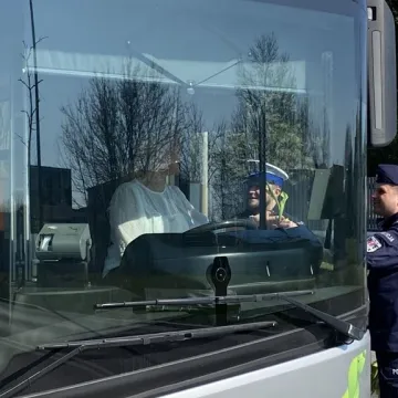 Kobieta za kierownicą łagodzi obyczaje, czyli Dzień Kobiet z radomszczańską policją