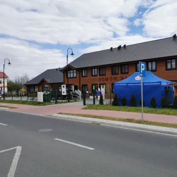 Aż 23 pensjonariuszy DPS w Kleszczowie trafiło do szpitala w Radomsku!