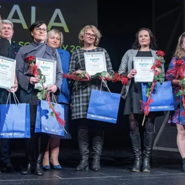 Dyrektor DPS w Radziechowicach otrzymała wyróżnienie w konursie