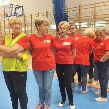 Sportowe zmagania seniorów w Radomsku. Była rywalizacja i integracja