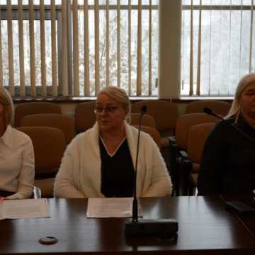 Radni dyskutowali o osobach niepełnosprawnych oraz zmianach w statucie Szpitala Powiatowego w Radomsku