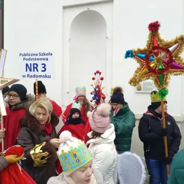 Orszak Trzech Króli w Radomsku: radość i kolędy