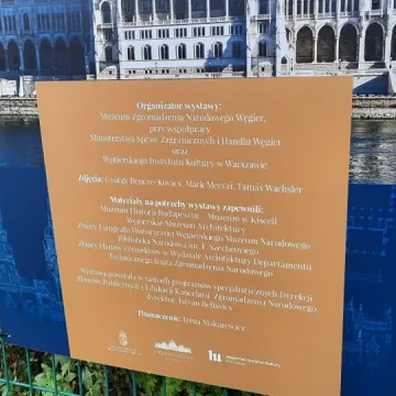 Uliczna wystawa „Parlamentaryzm węgierski” w Radomsku