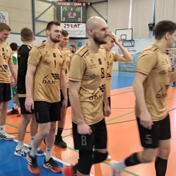 METPRIM Volley Radomsko w etapie centralnym walki o II ligę!
