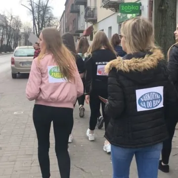 Uliczny happening uczniów Mechanika