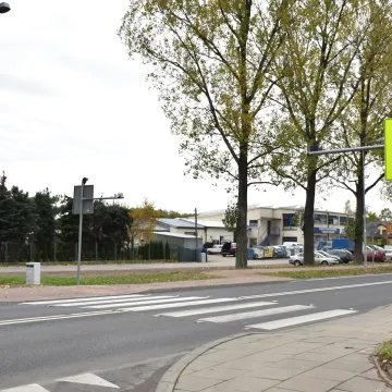 Piotrków Tryb.: aktywne przejścia chronią pieszych