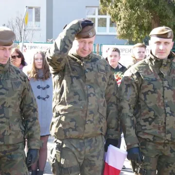 Cześć i chwała bohaterom!