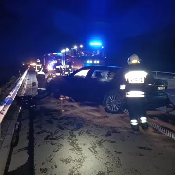 Pęknięta opona na A1 zaprowadziła 41-latka za kratki