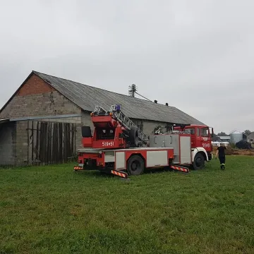 Wiatr uszkodził dach w Cieszątkach