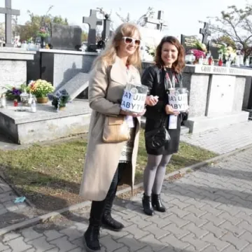 Kwesta na cmentarzach w Radomsku