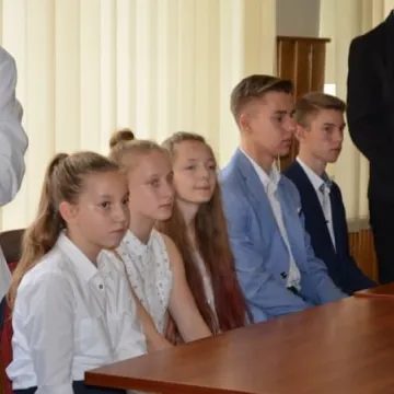 Uzdolniona młodzież nagrodzona stypendiami