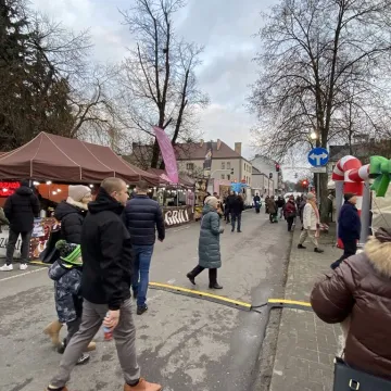 Plac 3 Maja w Radomsku zamienił się w świąteczne miasteczko