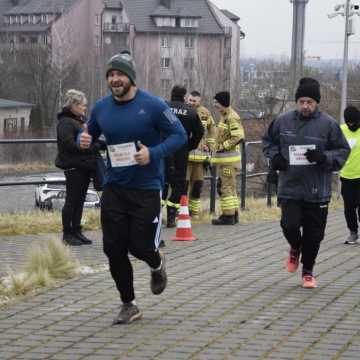 [WIDEO] Glinianki parkRUN w Radomsku. Bieg dla zdrowia i WOŚP 2025