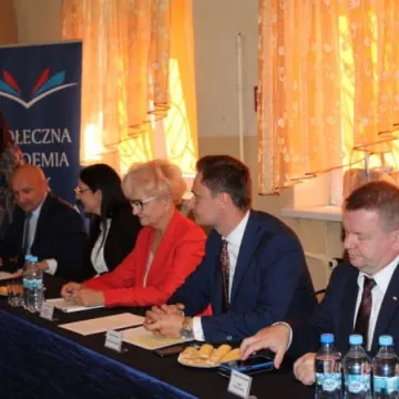 Okrągły stół wychowawczy w Radomsku