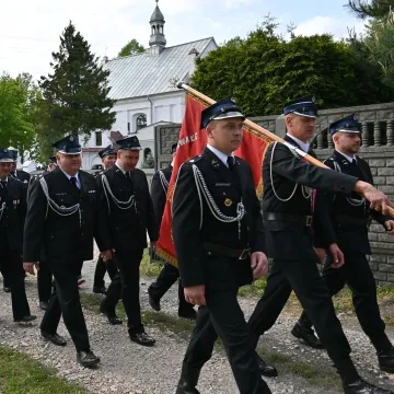 Nowy wóz i odznaczenia. Jubileusz OSP Dmenin