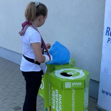 Oddali puszki, otrzymali sadzonki i zioła