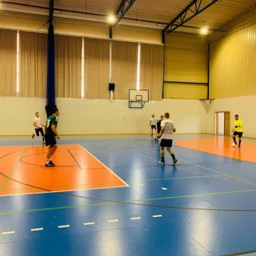 Byg-Front na prowadzeniu