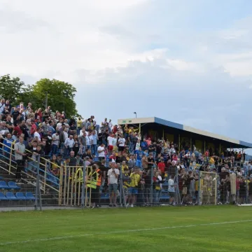 Kibice i doping na meczu RKS Radomsko – FA GKS Bełchatów