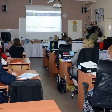 Dyrektorzy szkół też muszą się uczyć