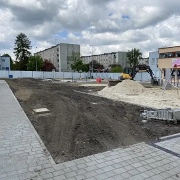 Zagospodarowanie skweru przy ul. Piastowskiej w Radomsku na ostatniej prostej