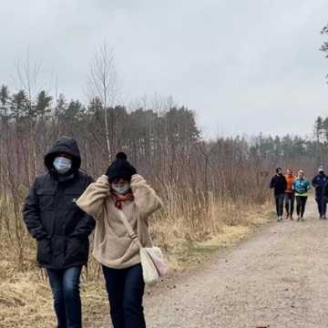 Radomszczańska odsłona Międzynarodowego Dnia Lasów. Wspólny spacer z RAS
